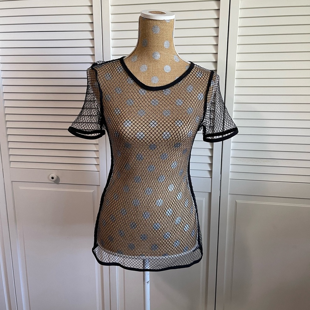 Victoria’s Secret fishnet top short sleeve shirt M/L